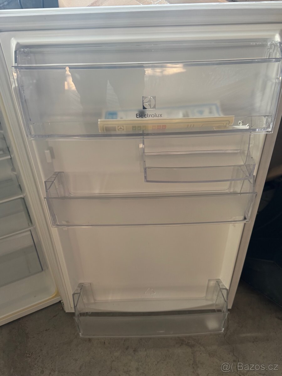 vestavnou chladničku Electrolux - 3