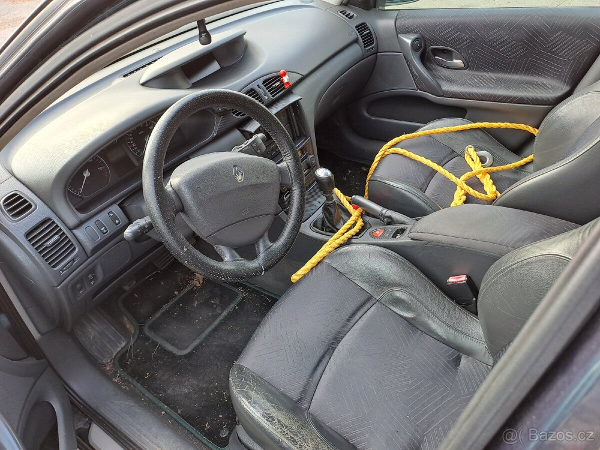 Renault Laguna II 2.2 dCi - 3