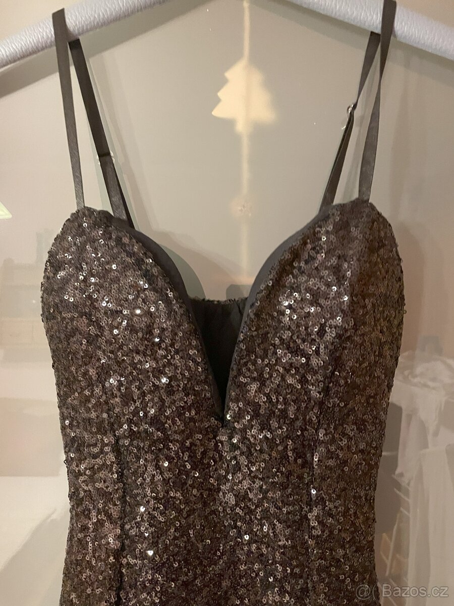 ŠATY společenské černé s flitry krátké velikost S - 3