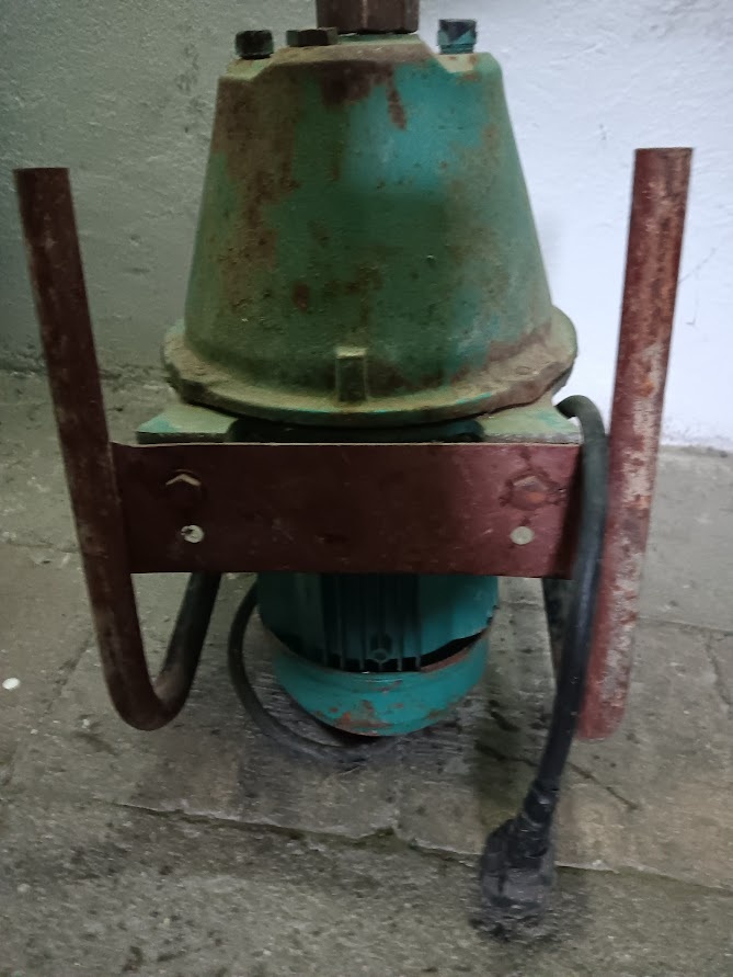 Prodám čerpadlo na vodu funkční - 3