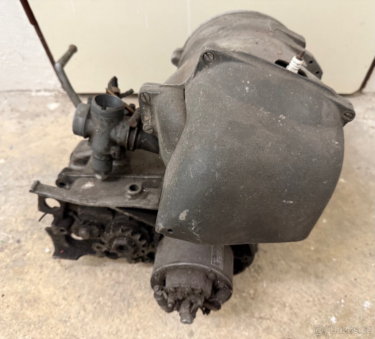 Historický motor IWL Berlin / MZ (německý skútr) - 3