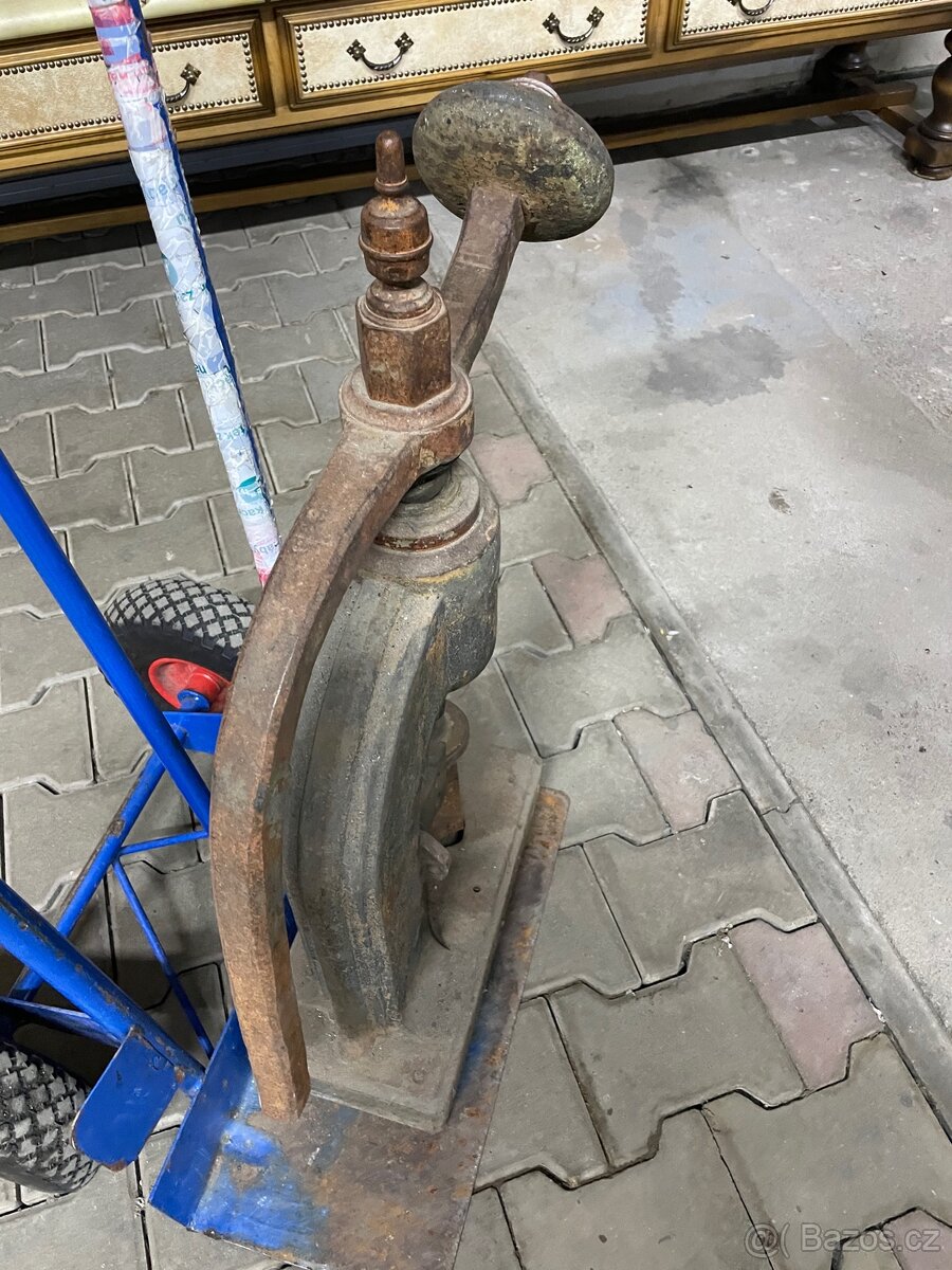 Pákový litinový lis - 3