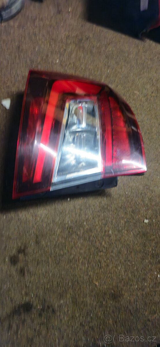 Leve zadni svetlo skoda fabia 3 combi 6v9945207 - 3