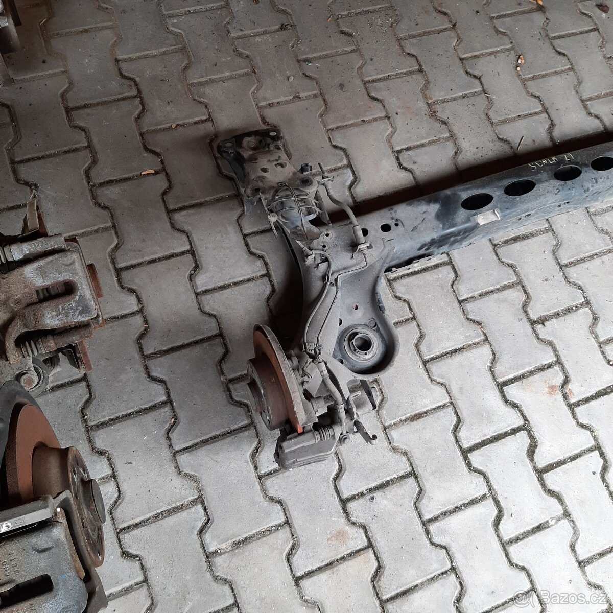 Škoda Scala - kompletní zadní náprava - 3