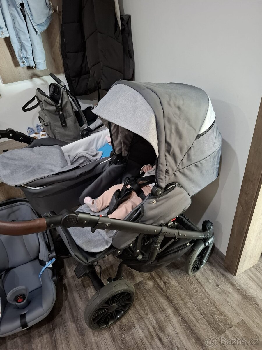 Kočárek pro dvojčata - 3