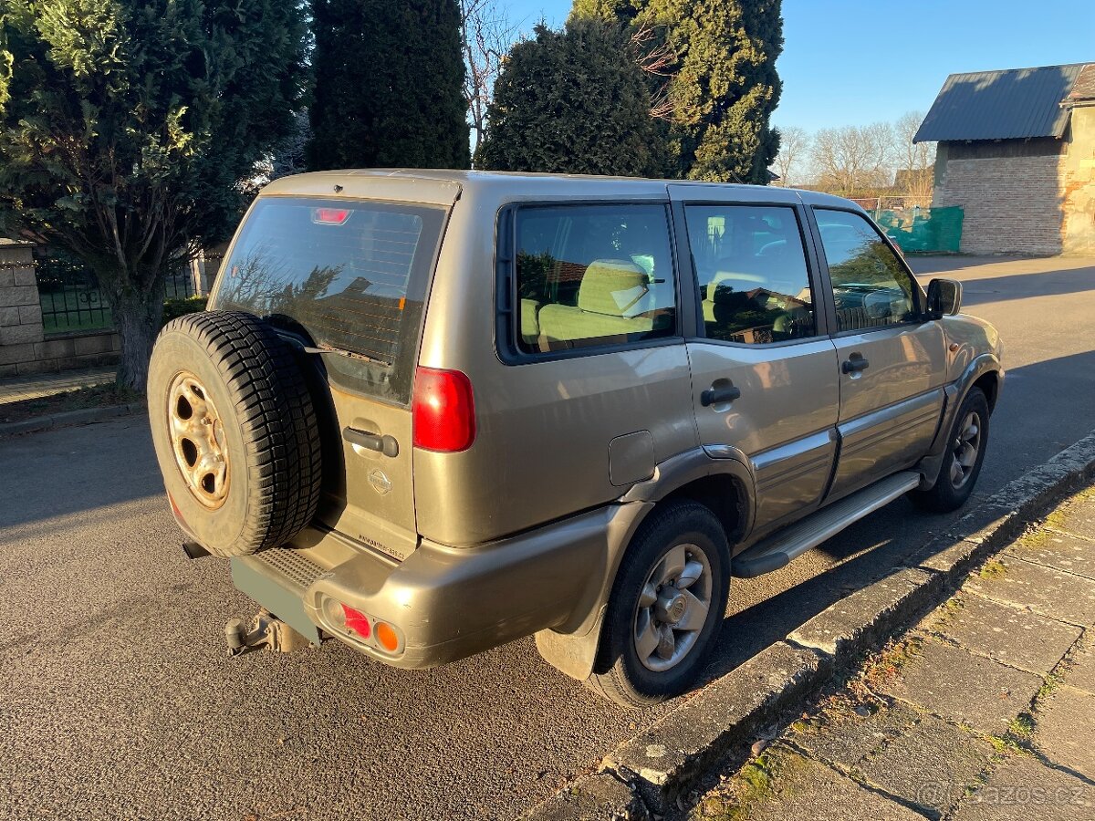 Nissan Terrano II 3.0 TDI 113 kw - 3