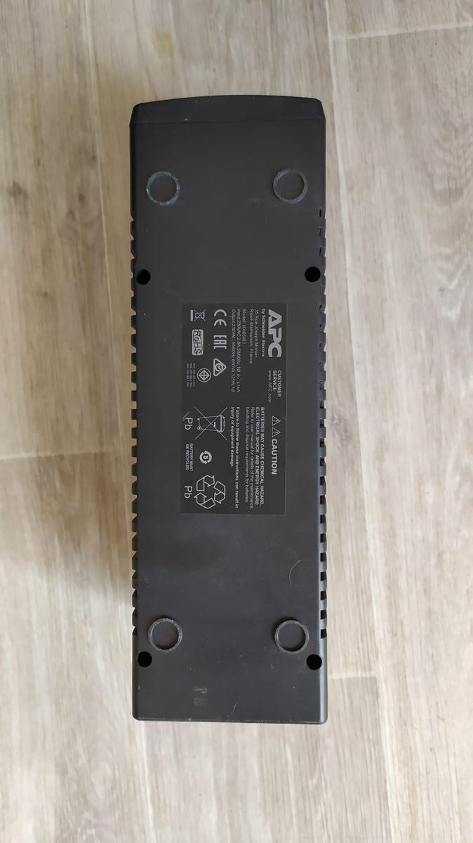 Záložní zdroj APC BX650LI - 3