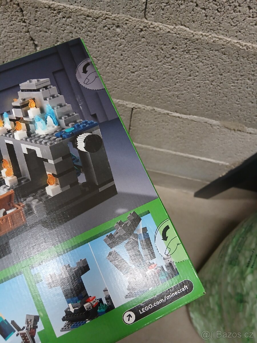 Lego 21246. Bitva v Deep Darku. - 3