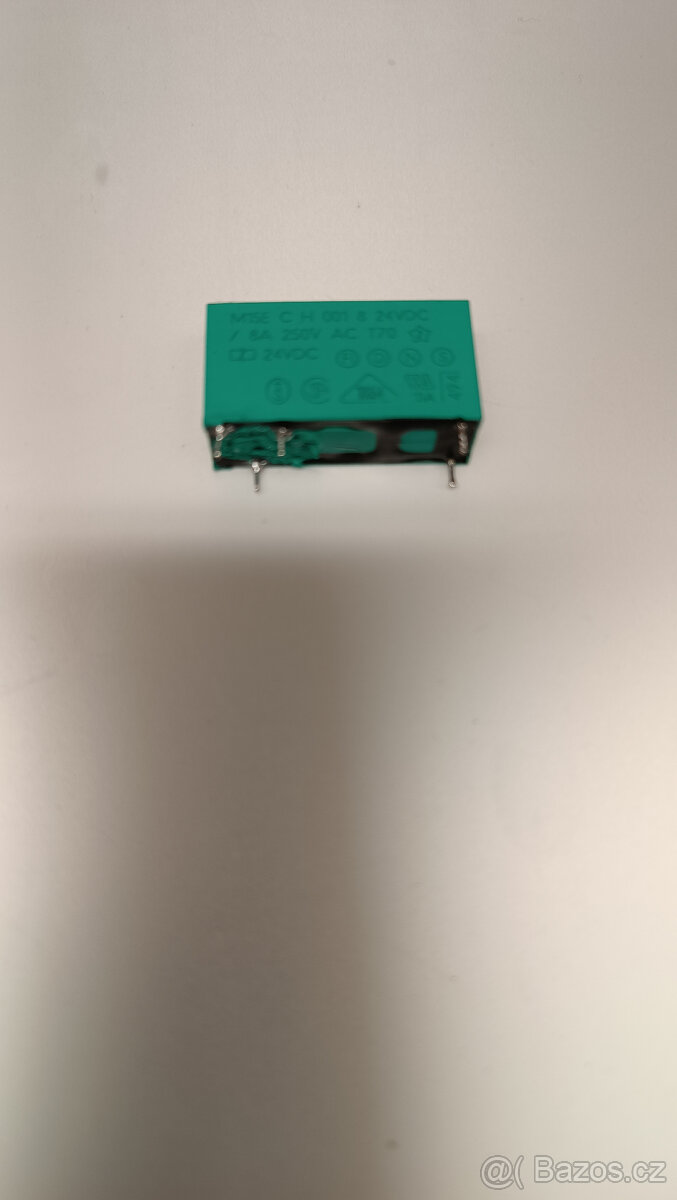 Relé 24V, 12V - 3