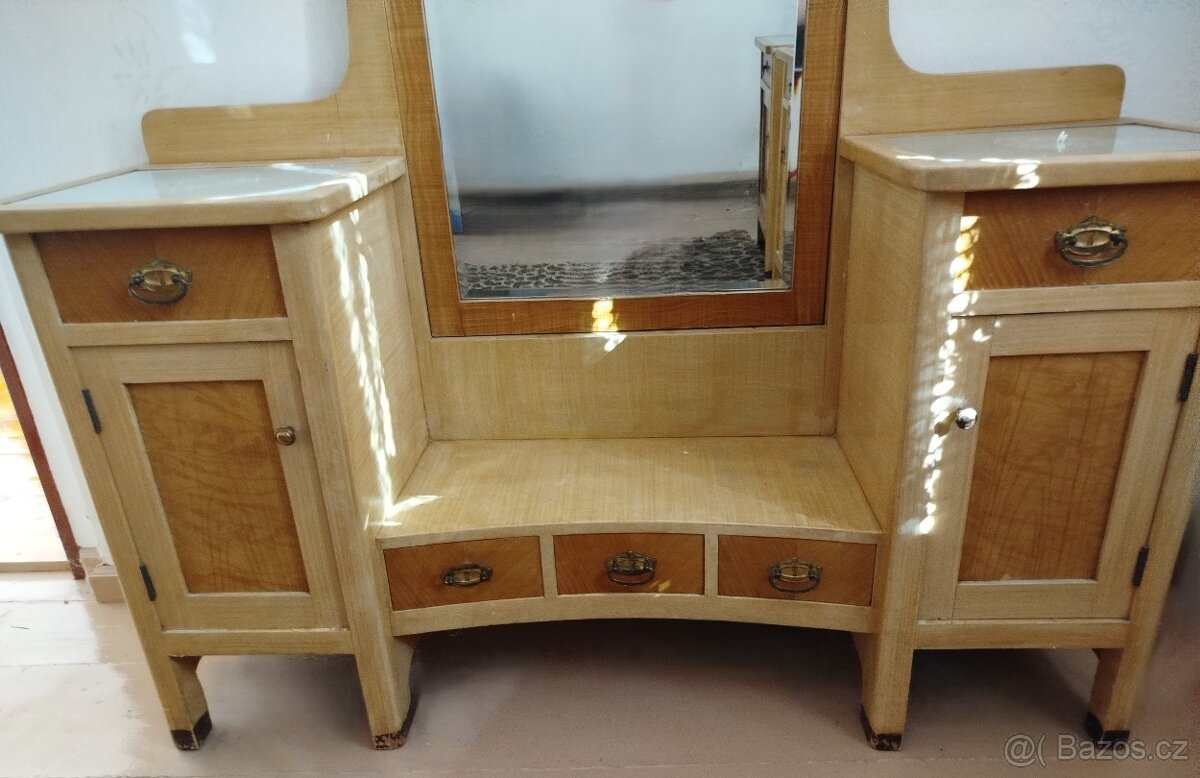 Starožitná ložnicová sestava - 3
