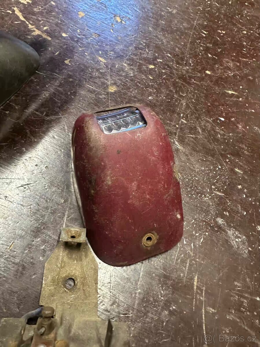 Predám orig. zadní svetlo JAWA 175 250/353 350/354 kývačka - 3