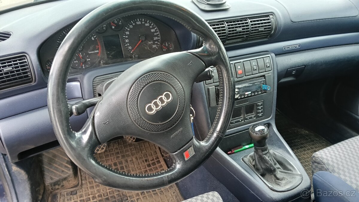 Audi A4 B5 1.8 quattro 4x4 modrý interiér - 3