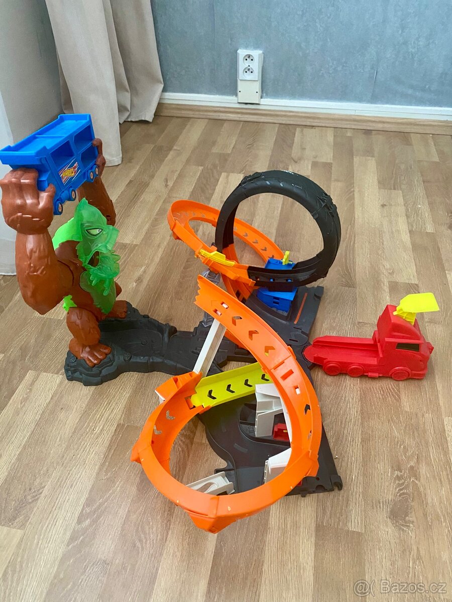 Hot wheels city útok gorily - 3