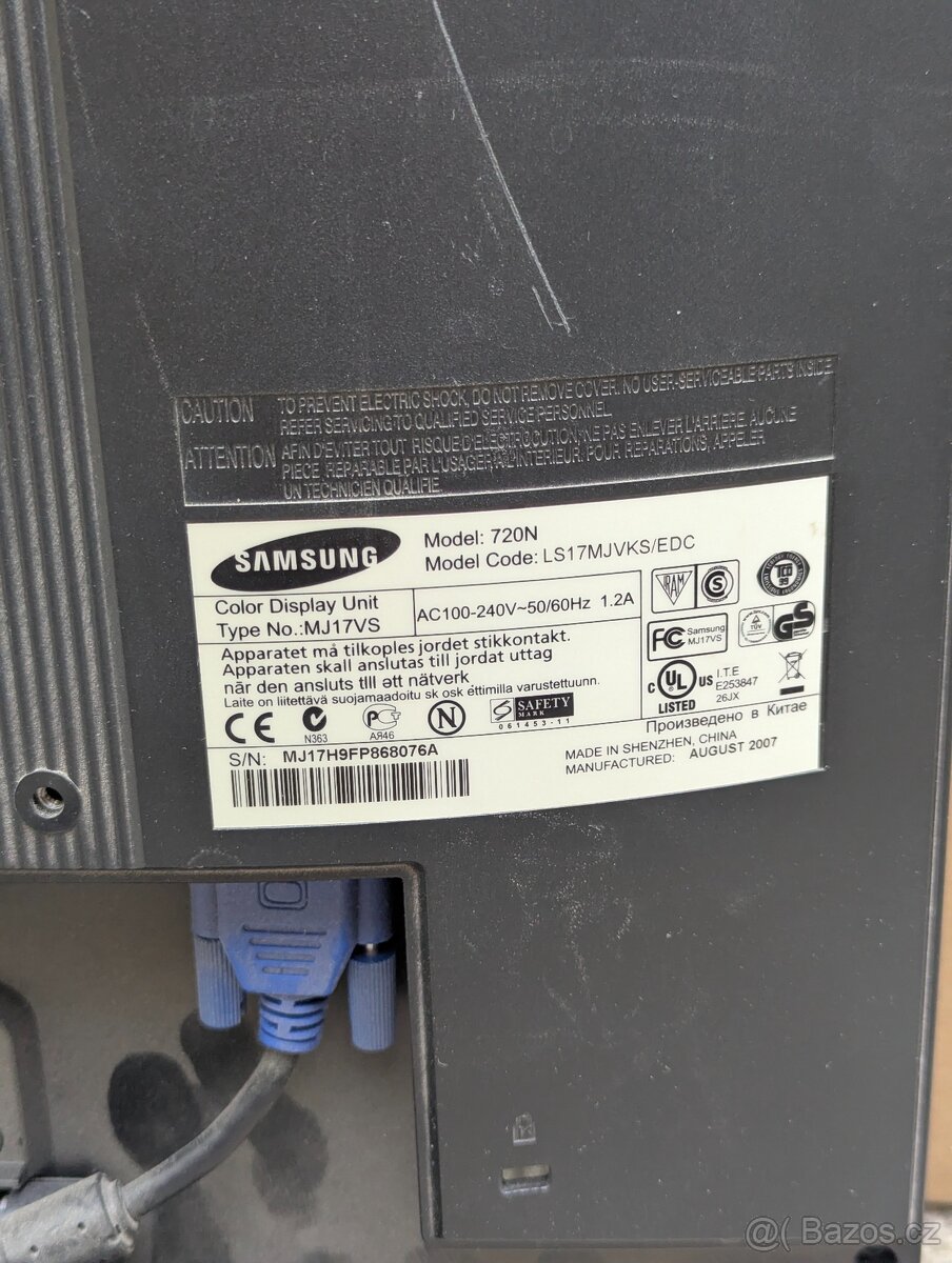 LCD Monitor Samsung SyncMaster 720N (17") - 3