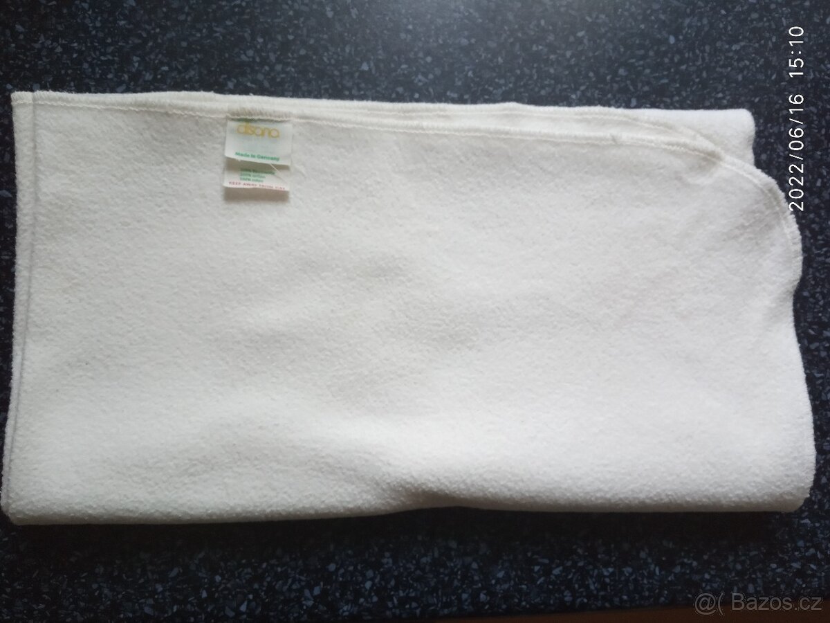 Osuška, deka, snappi sponka, povlečení, kolotoč nad postýlku - 3