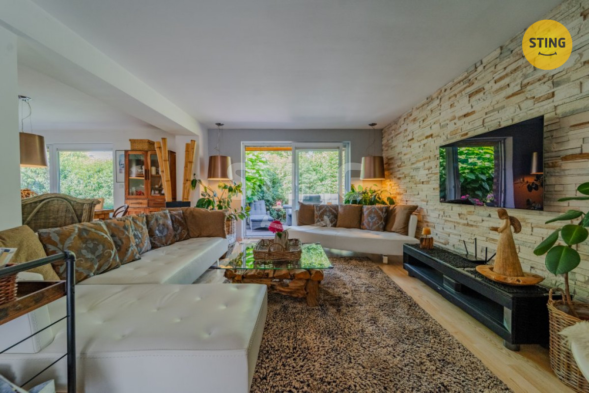 Rodinný dům 4+1 s dvojgaráží, saunou a venkovní kuch, 133222 - 3