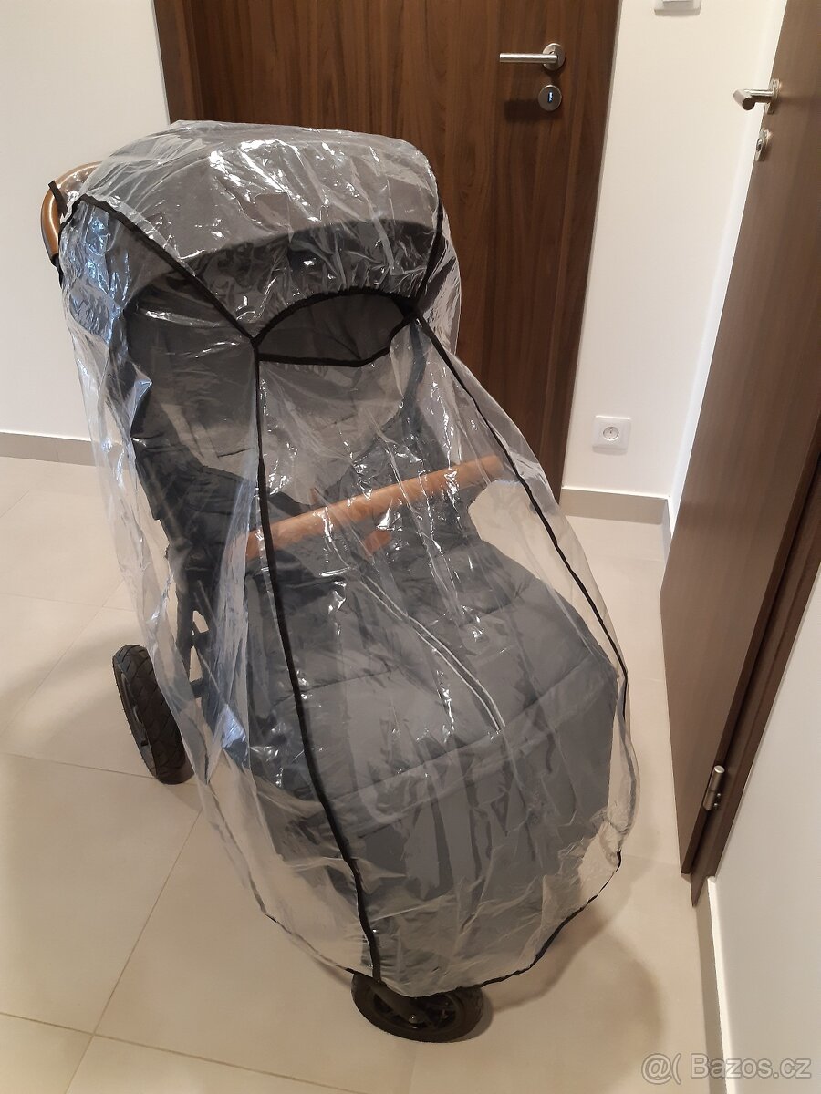 Sportovní kočárek Petite&Mars Move II AIR - 3