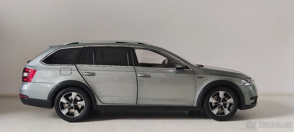 Škoda Octavia Scout III 1:18 - 3