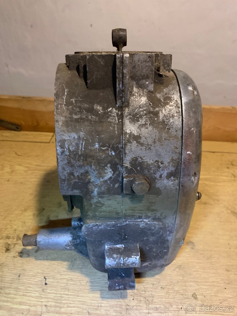 Polomotor Jawa Pionyr 550/555 - 3