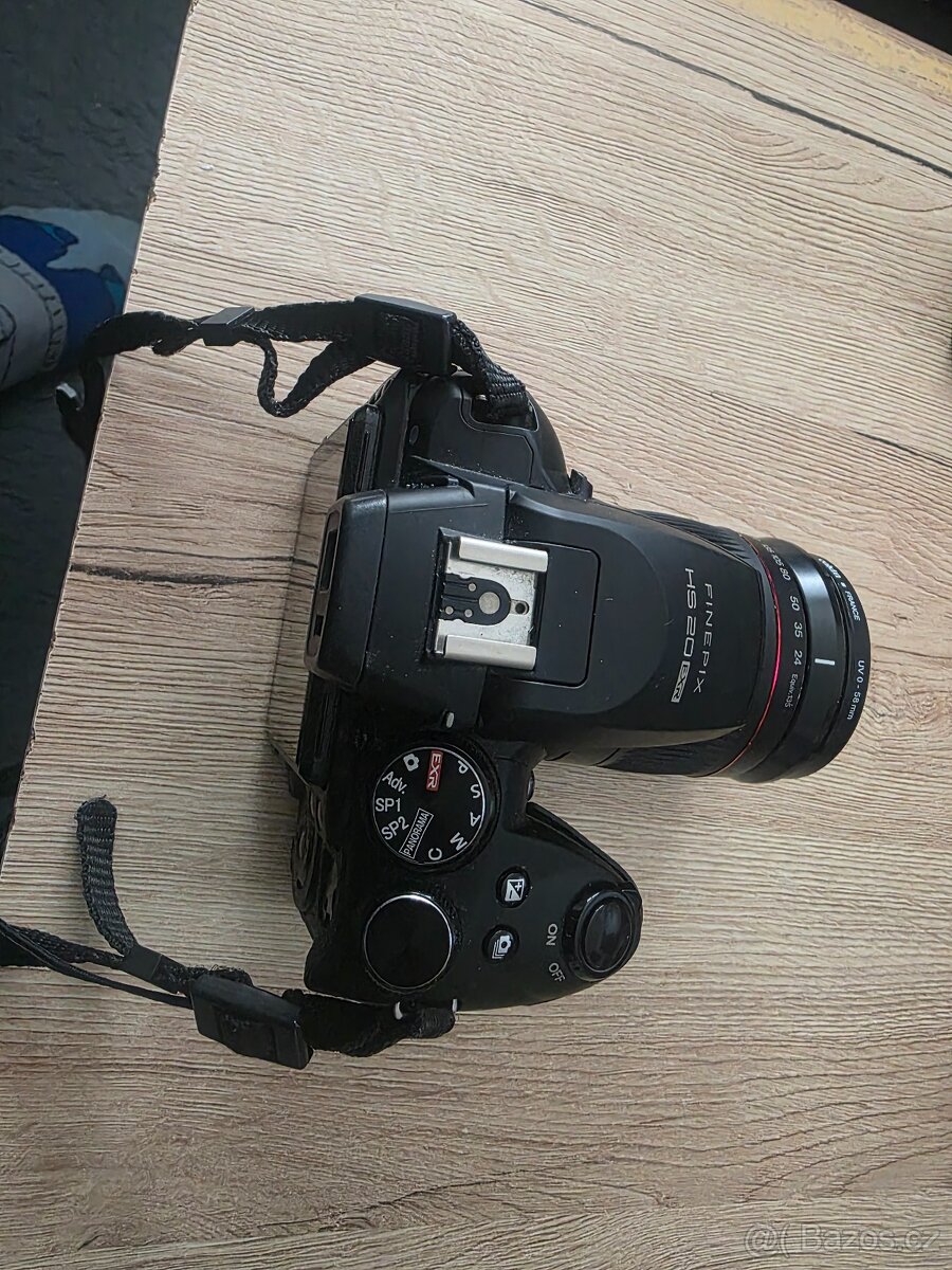 FUJI FILM HS 20 EXR - 3