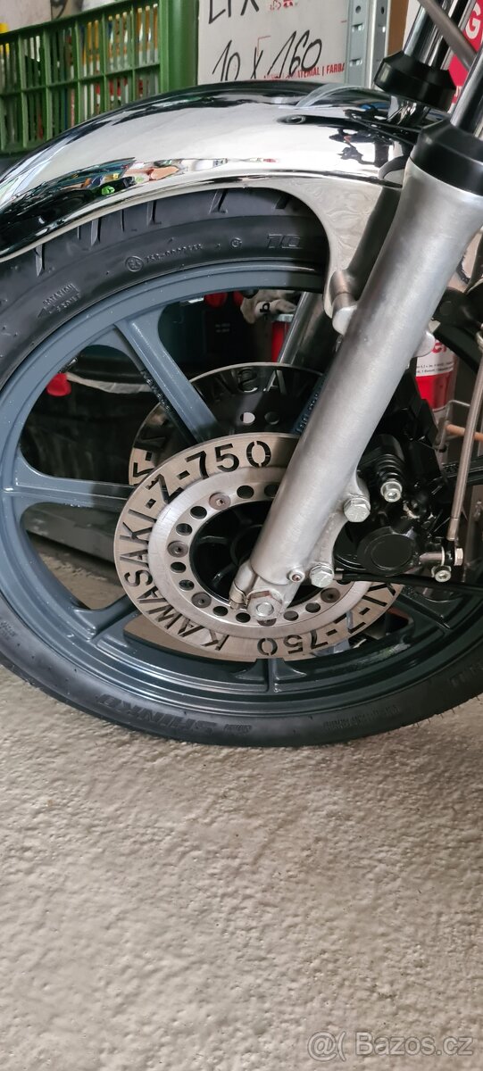 Kawasaki Z750 - 3