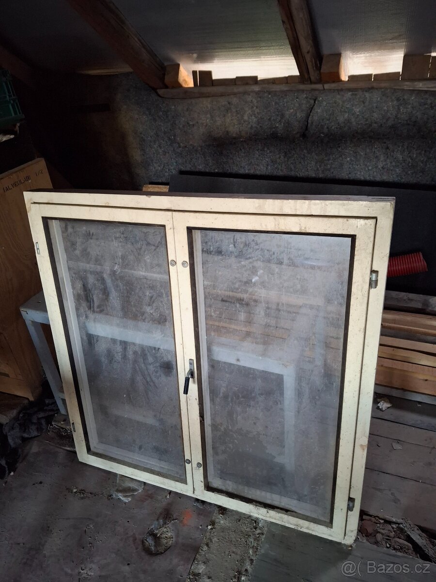 OKNO drevene 118 x 118 - 3