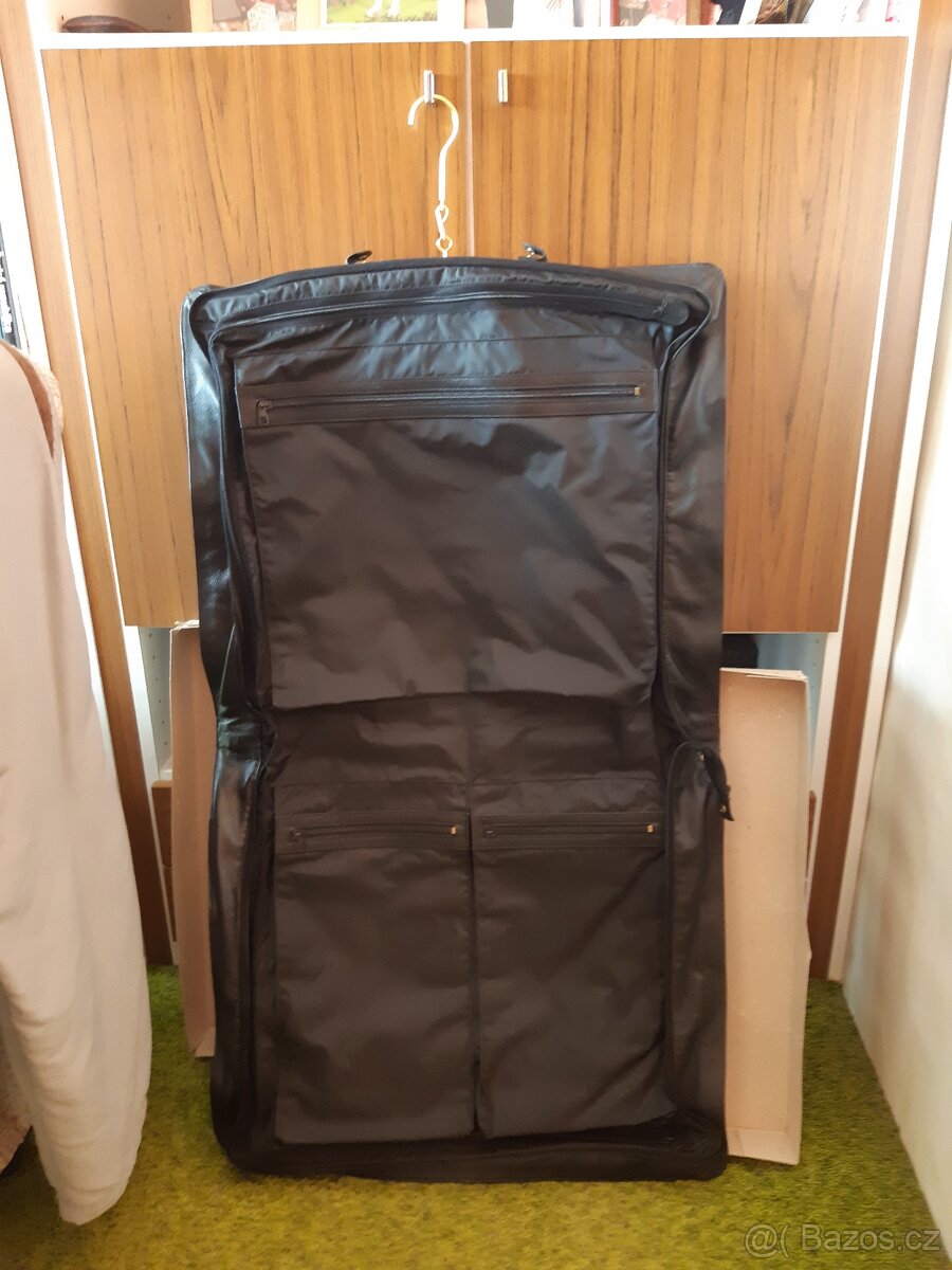 Kožený kryt ( kufr ) na oblek - 3