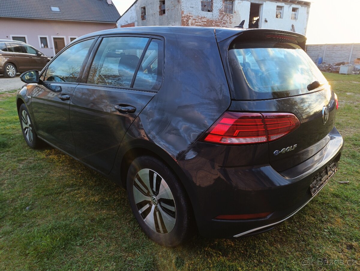 VW E-Golf,najeto pouze 54000km,po servisu - 3
