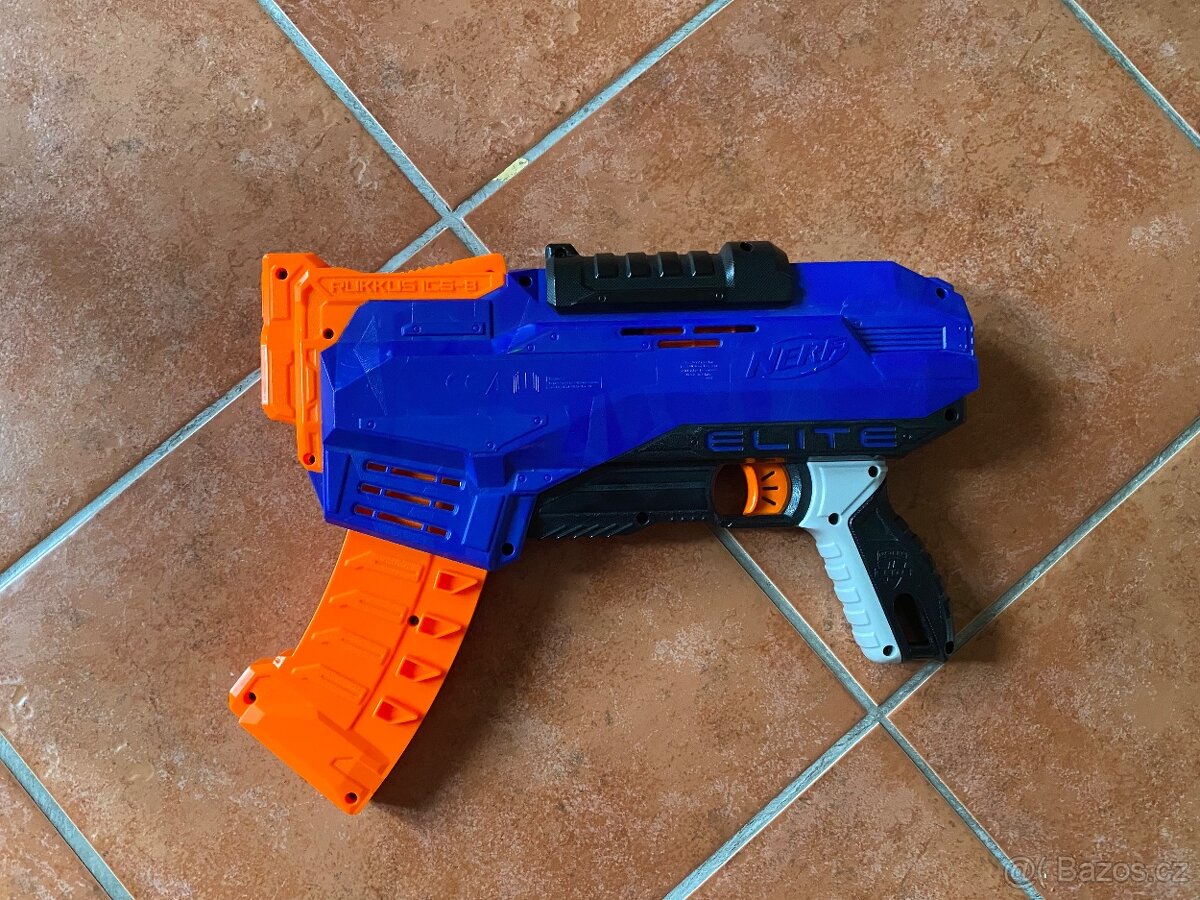 Nerf pistol se zasobnikem - 3