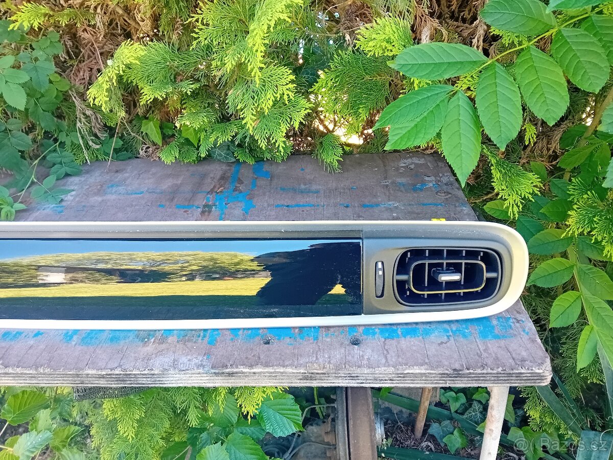 Středový panel s výdechy topení Citroen C3 - 3