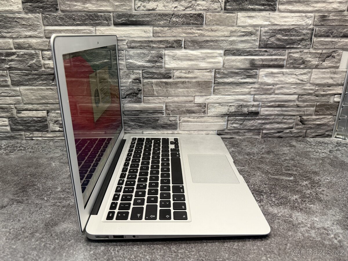MacBook Air 13" 2014 i5 / 4GB / 128GB - 3