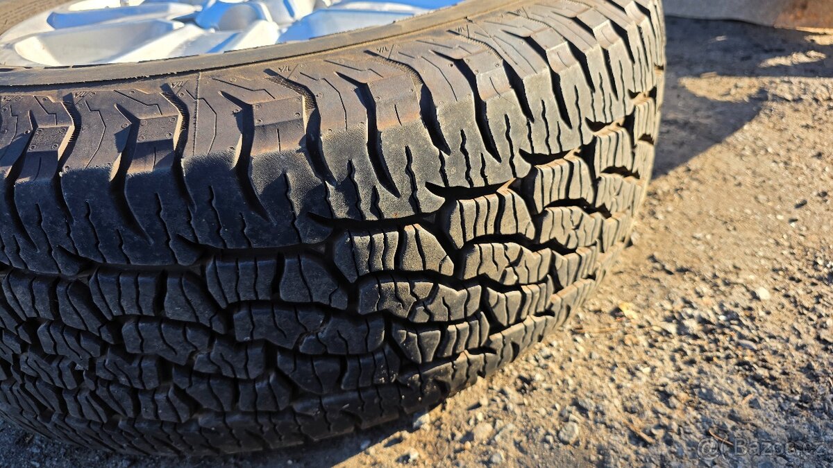 TOYOTA TUNDRA_DÍLY - 3