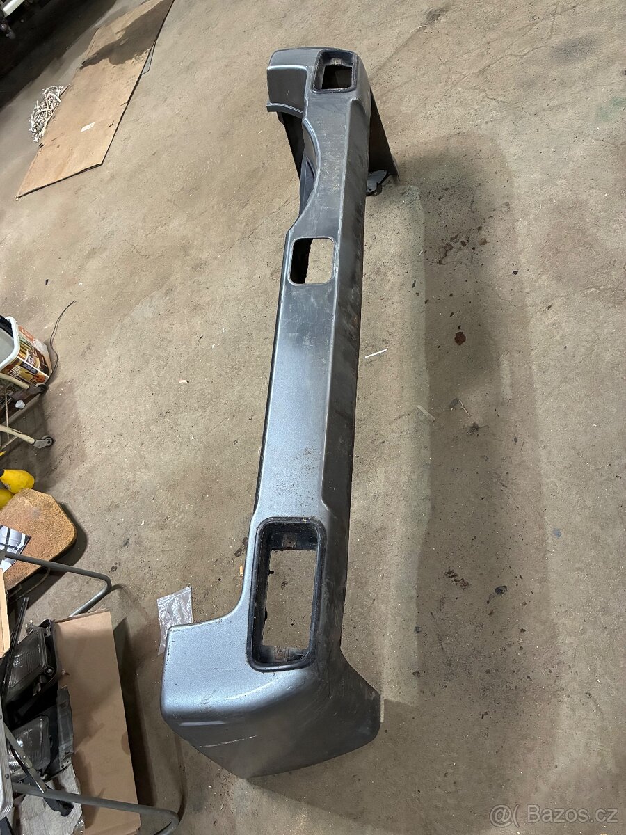 Přední a zadní náraznik Nissan Patrol Y61 GU4