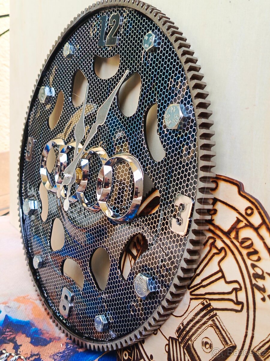 AUDI hodiny ze setrvačníku - Autonábytek Kovář - 3