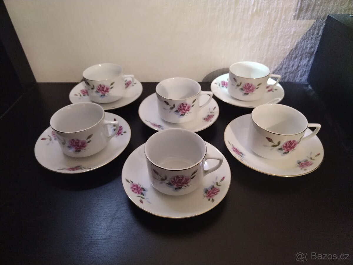 Set hrnečků s podšálky - 3