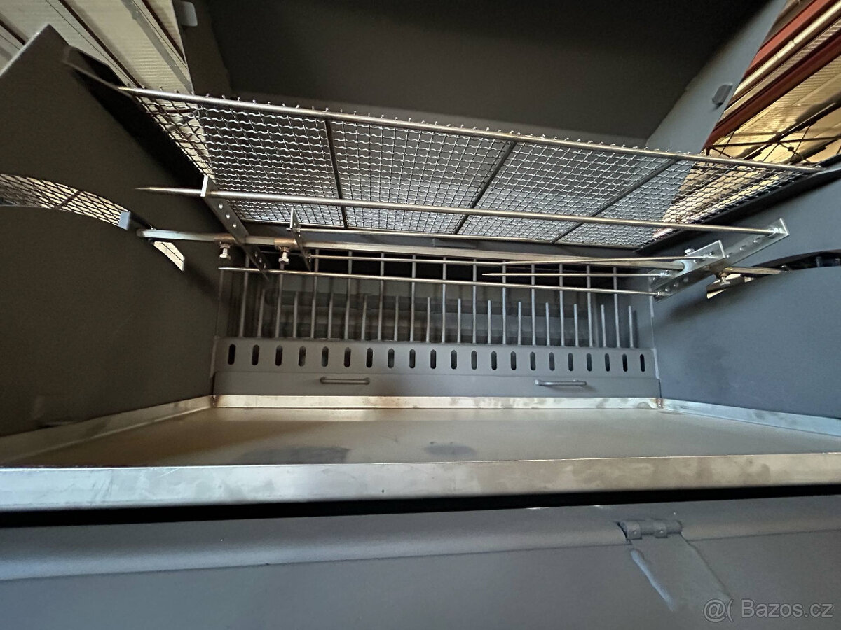 Půjčování grilu na sele, půjčovna - 3