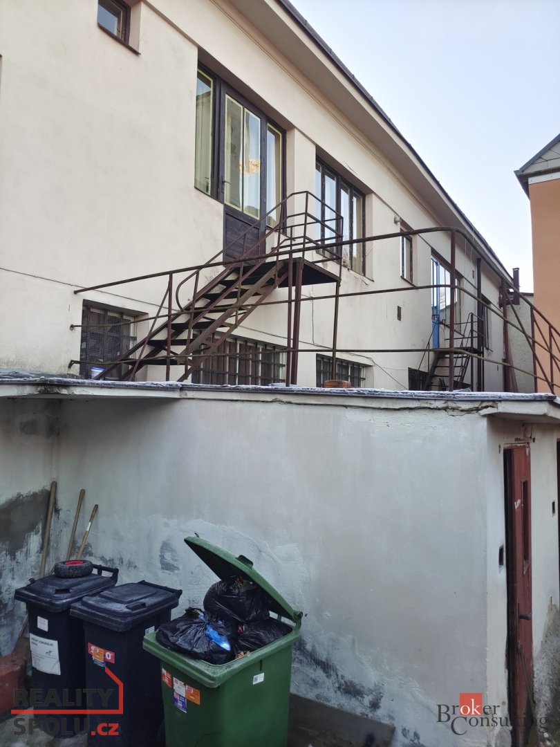 Prodej, komerční/obchodní prostory, 600 m2, Svatoanenská 119 - 3