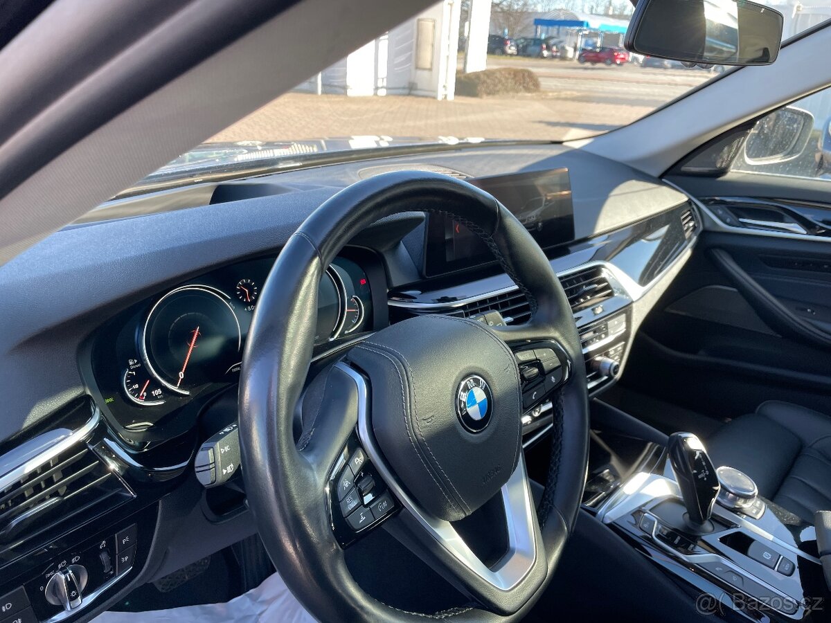 BMW 530d xdrive, touring, panorama, závesné zařízení, DPH - 3