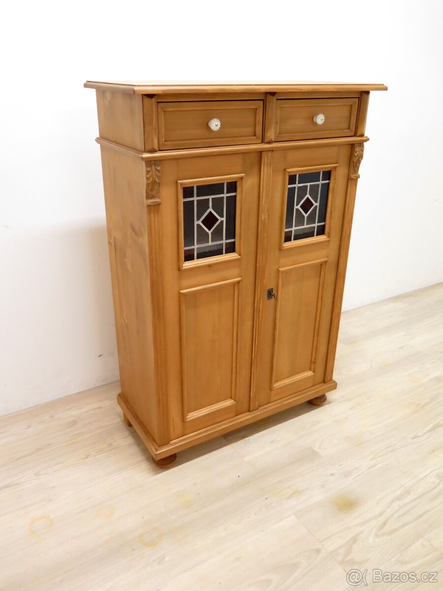 Vertiko s vitrážemi ze smrkového masivu - 3