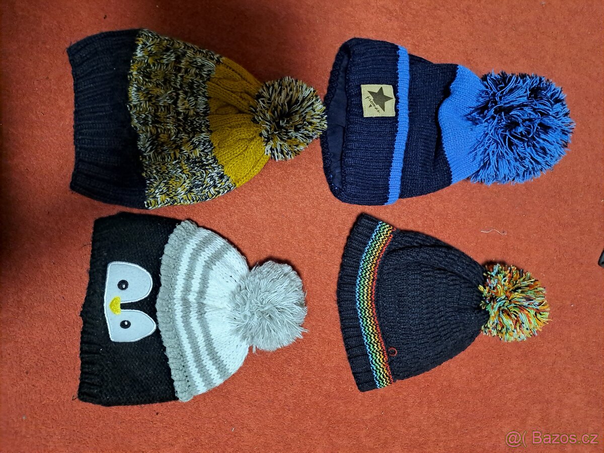 Chlapecké čepice, rukavice, punčocháče a bačkory. - 3