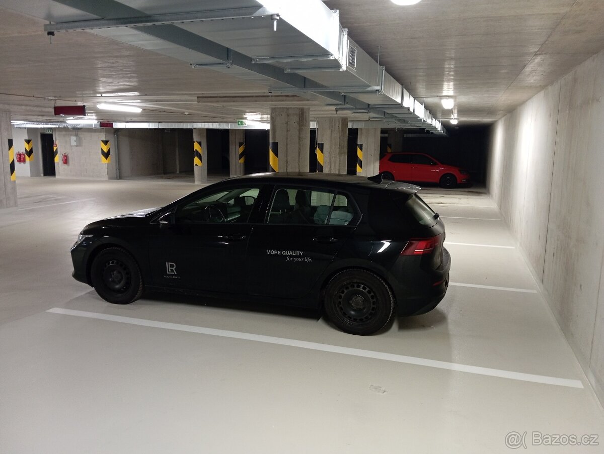 Podnájem garážového stání - 3