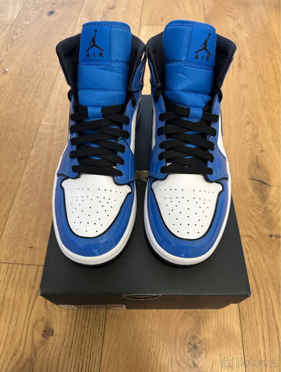 Nike Air Jordan 1 Mid SE "Signal Blue" - 3