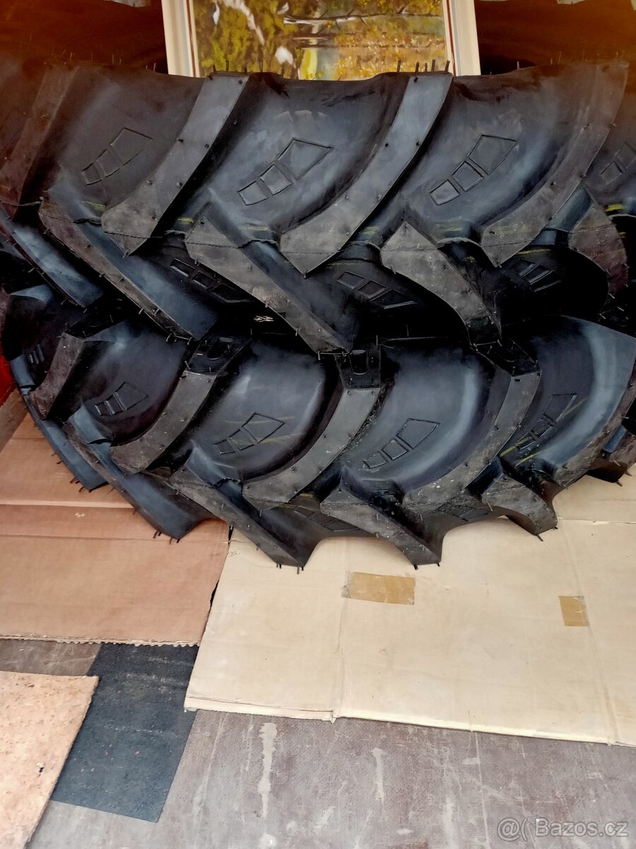 Pneumatiky 14,9-28 +duše - 3