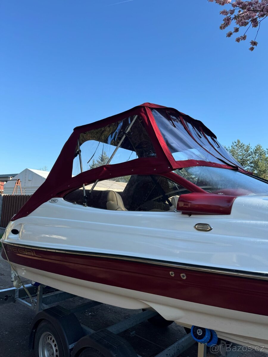 Motorový člun REGAL 1950 LSC - 3