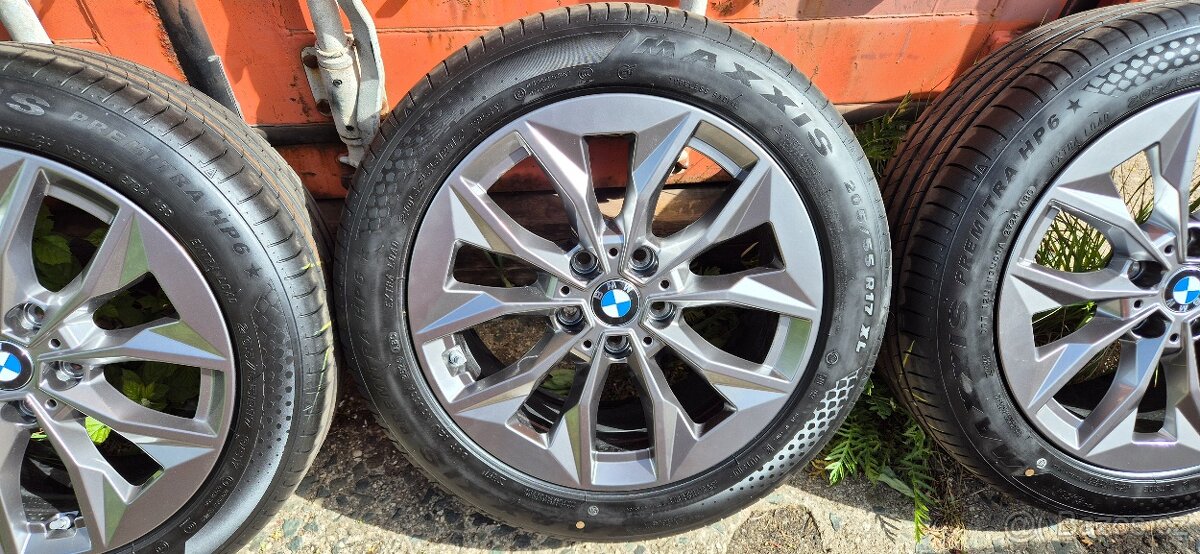 BMW 1er F70 – originální disky R17 s letními pneu Maxxis 205 - 3