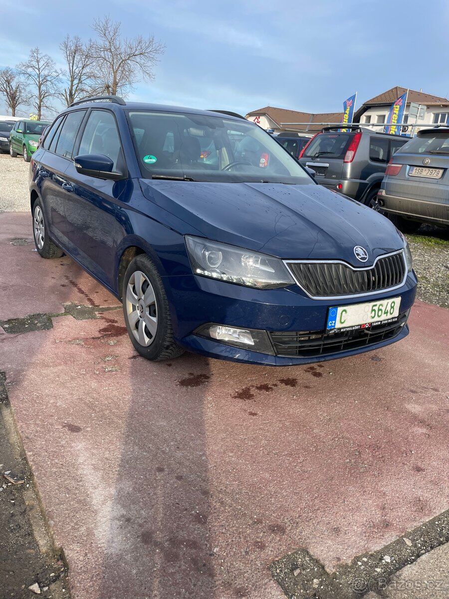 Škoda Fabie 3 combi...,závěs. - 3