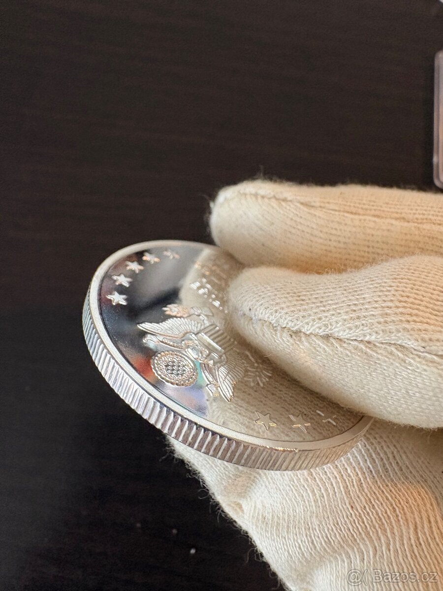 Prodám kovovou minci (suvenýr) s motivem Elon Musk - 3