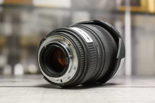SIGMA 24-70//2,8 EX DG Ni/F
- 3