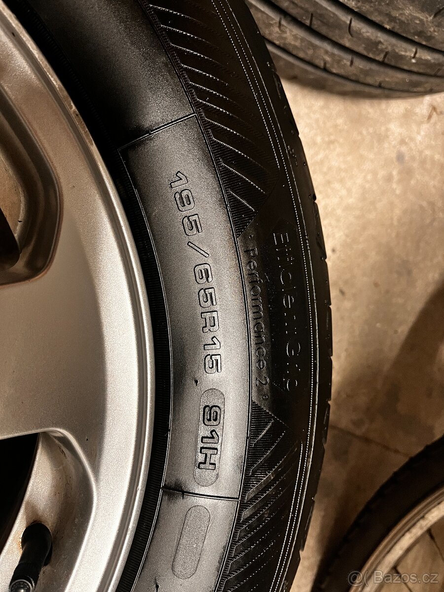 Alu Škoda R15 s pneu - 3