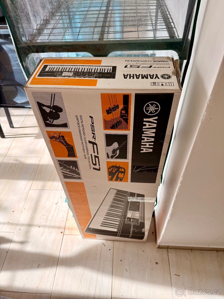Klávesy Yamaha PSR-F51 - 3